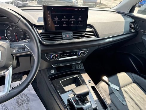 Used 2023 Audi Q5 2.0T Premium w/ Convenience Package AWD/4WD image 18