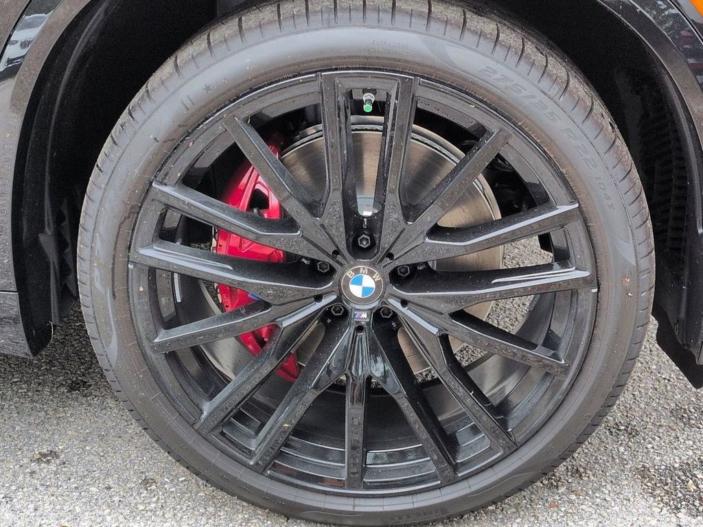 New 2026 BMW X5 xDrive40i w/ M Sport Package AWD/4WD image 11