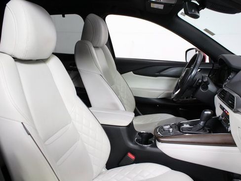 Used 2023 MAZDA CX-9 Signature image 13