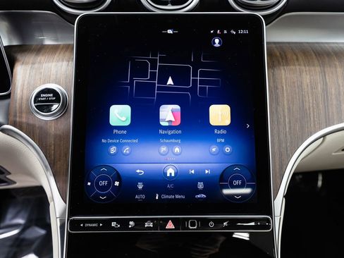 Used 2025 Mercedes-Benz GLC 350e 4MATIC w/ Driver Assistance Package image 17