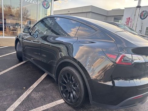 Used 2023 Tesla Model Y Long Range image 6