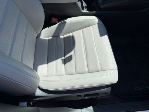 Used 2025 Honda CR-V EX-L image 16