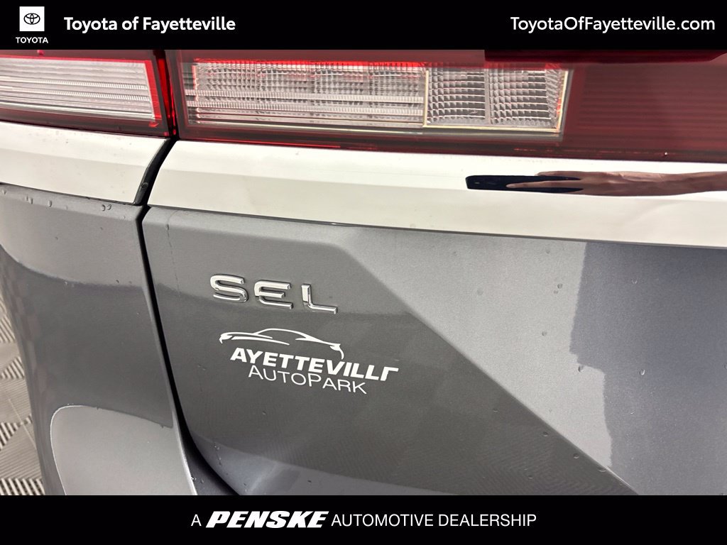 Used 2025 Volkswagen Atlas SEL Premium R-Line AWD/4WD image 5