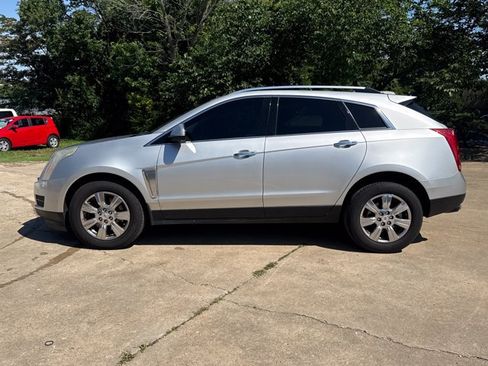 Used 2016 Cadillac SRX Luxury AWD/4WD image 3