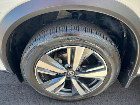 Used 2021 Nissan Rogue Platinum FWD image 16