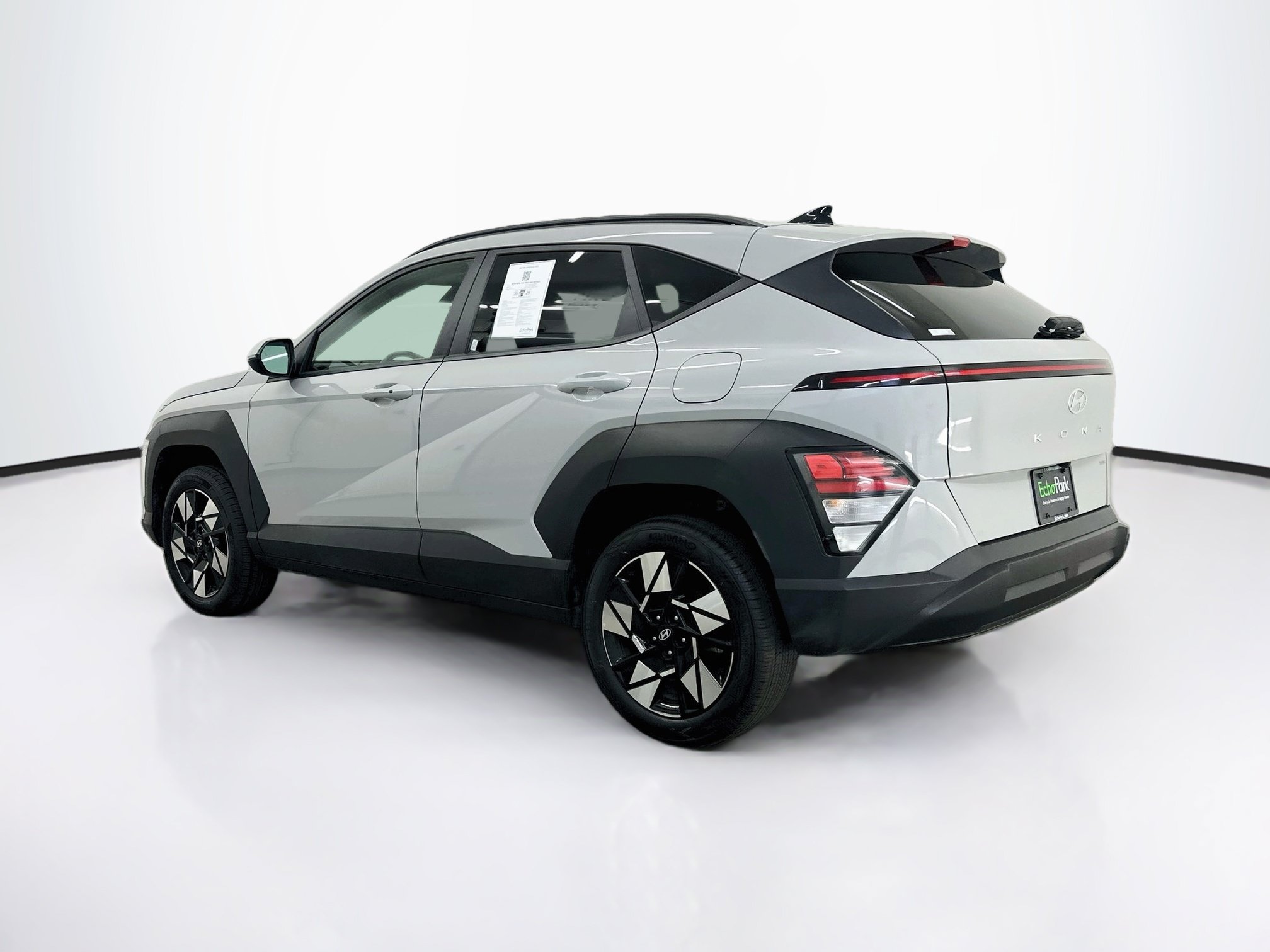 Used 2025 Hyundai Kona SEL AWD/4WD image 5