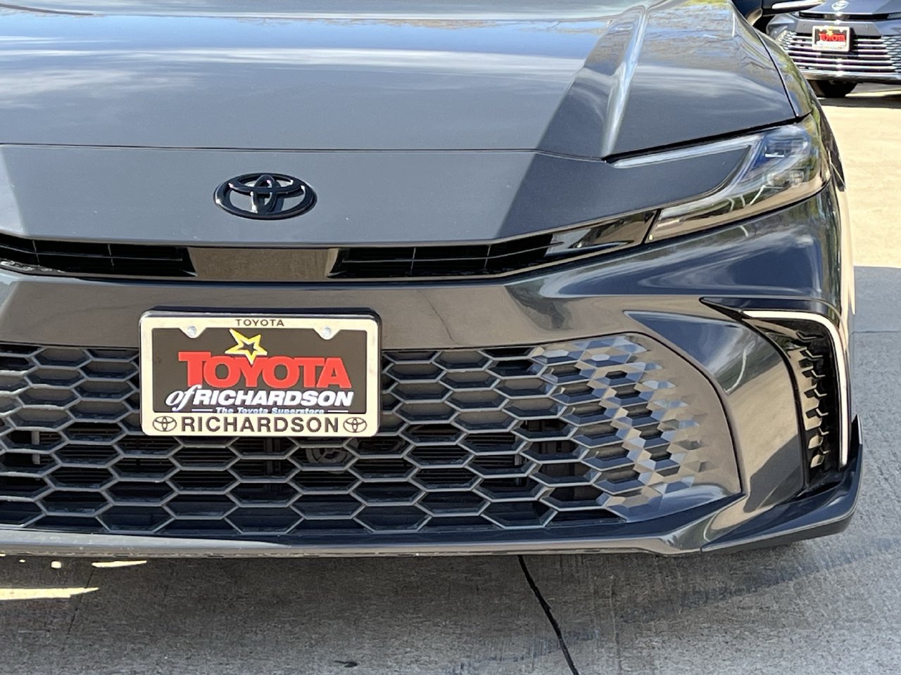 Used 2025 Toyota Camry XSE FWD image 8