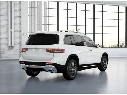 Used 2025 Mercedes-Benz GLB 250 image 21