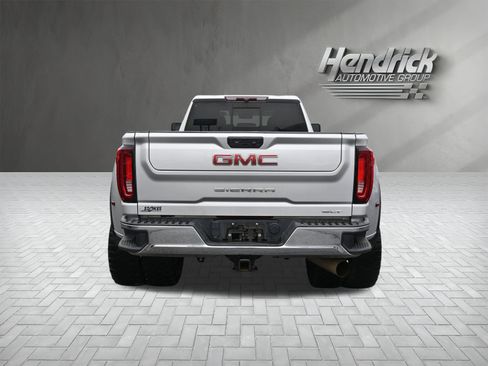 Used 2021 GMC Sierra 3500 SLT w/ SLT Convenience Package image 9