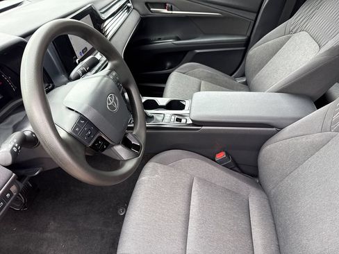 Used 2026 Toyota Camry LE FWD image 18