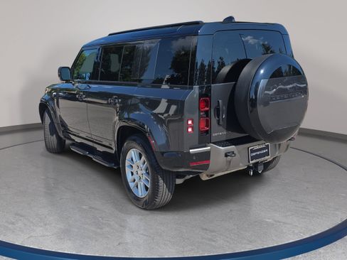 Used 2025 Land Rover Defender 110 X-Dynamic SE AWD/4WD image 7