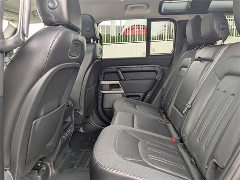 Used 2021 Land Rover Defender 110 SE image 13