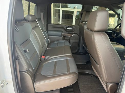 Used 2022 GMC Sierra 3500 Denali w/ Technology Package AWD/4WD image 33