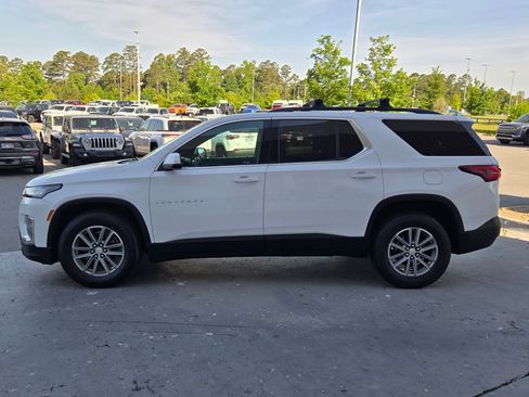 Used 2022 Chevrolet Traverse LT AWD/4WD image 4