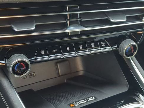 New 2026 Chevrolet Traverse LT w/ Driver Confidence Package image 33