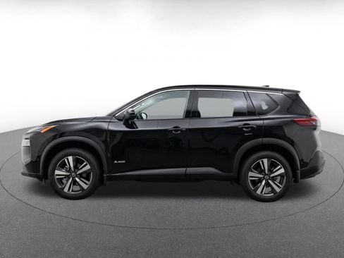 Used 2026 Nissan Rogue SL FWD image 4