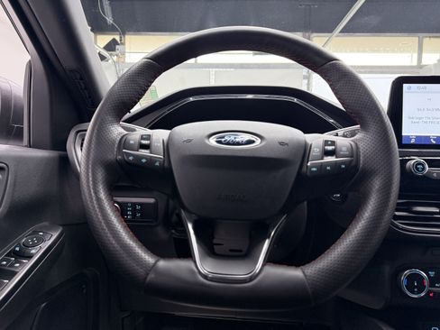 Used 2023 Ford Escape ST-Line image 14