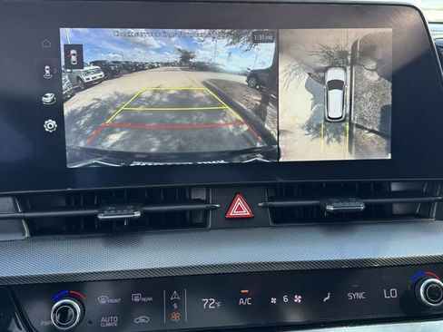 Used 2024 Kia Sportage SX image 17