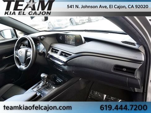 Used 2019 Lexus UX 250h AWD/4WD image 10