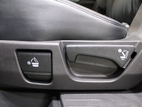 Used 2022 Subaru Ascent Limited w/ Technology Package image 54