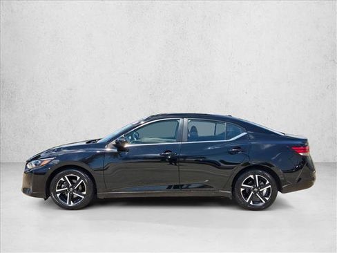 Used 2025 Nissan Sentra SV FWD image 9