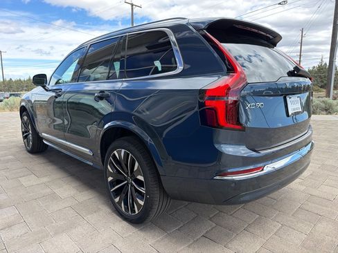 New 2026 Volvo XC90 T8 Plus w/ Protection Package Premier AWD/4WD image 5