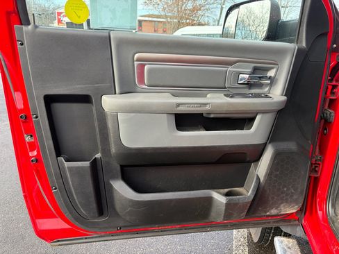 Used 2017 RAM 5500 Tradesman w/ Power & Remote Entry Group image 19