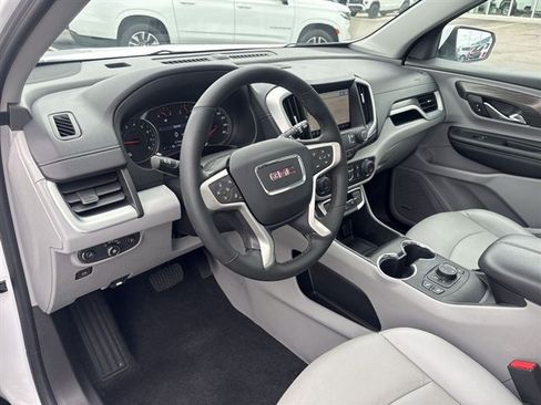 Used 2024 GMC Terrain SLT w/ Infotainment Package II AWD/4WD image 10