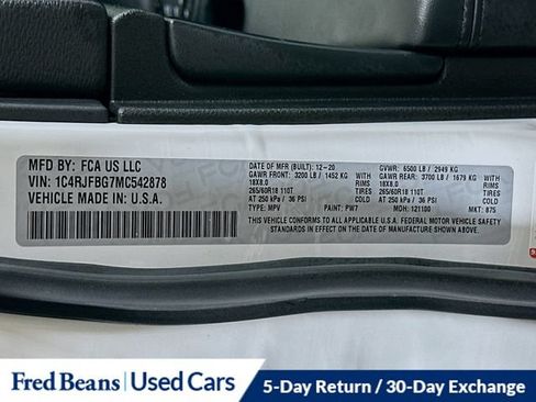 Used 2021 Jeep Grand Cherokee Limited w/ Luxury Group II AWD/4WD image 39