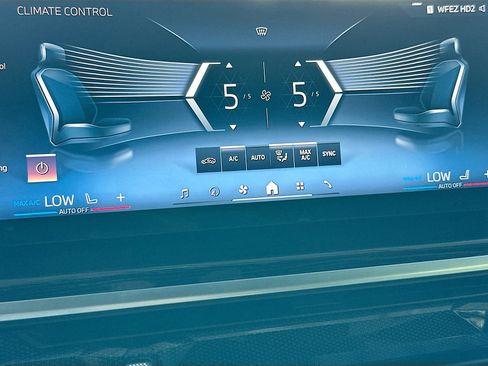 Certified 2024 BMW X5 xDrive40i w/ M Sport Package image 16