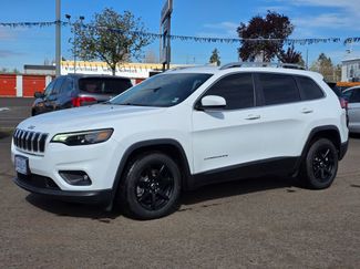 Used 2019 Jeep Cherokee Latitude Plus FWD video 1