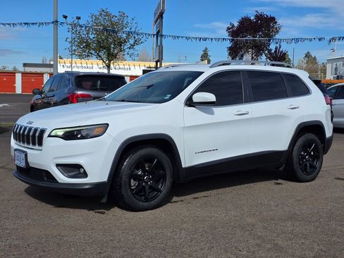 Used 2019 Jeep Cherokee Latitude Plus FWD image 1