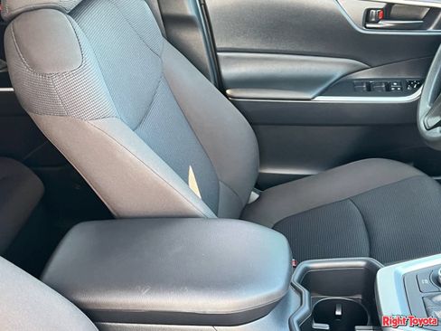 Certified 2024 Toyota RAV4 LE AWD/4WD image 14