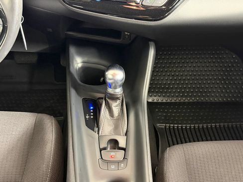 Used 2018 Toyota C-HR XLE FWD image 27