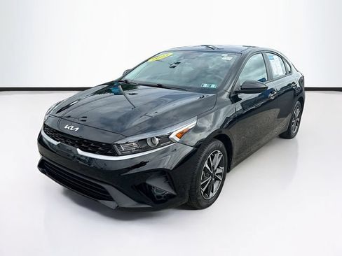 Used 2023 Kia Forte LXS FWD image 3