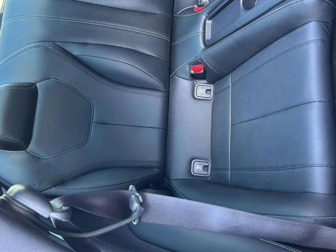 Used 2017 INFINITI Q60 2.0t w/ Moonroof Package image 37