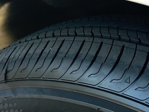 New 2025 Nissan Versa S w/ Trunk Package image 9