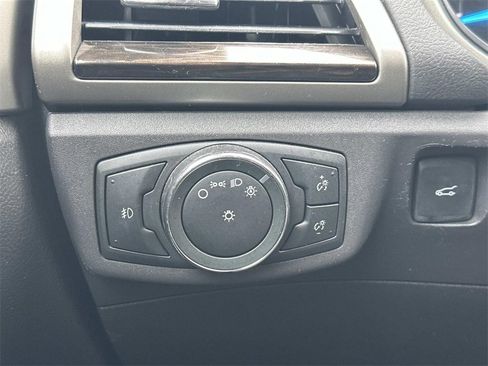 Used 2014 Ford Fusion SE w/ Equipment Group 202A image 26