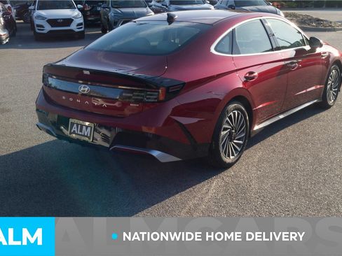 Used 2025 Hyundai Sonata SEL FWD image 4