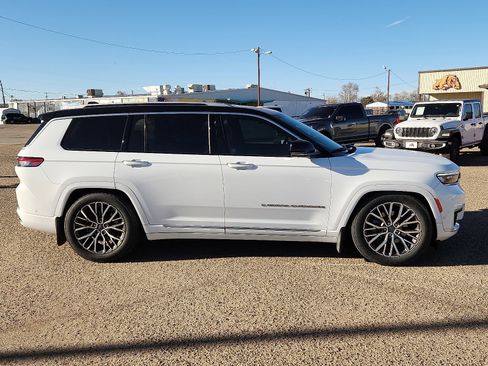 Used 2021 Jeep Grand Cherokee L Summit image 5