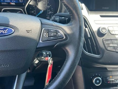 Used 2016 Ford Focus SE w/ SE Cold Weather Package FWD image 24