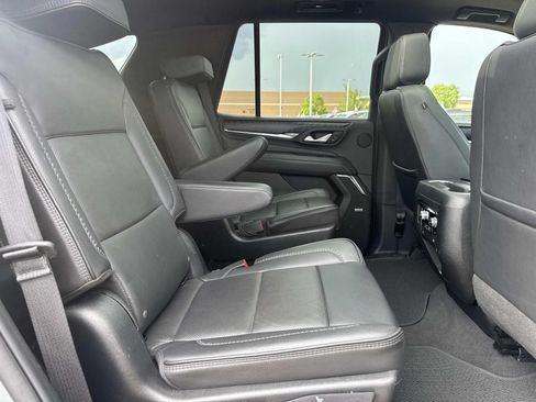 Used 2023 GMC Yukon Denali AWD/4WD image 12