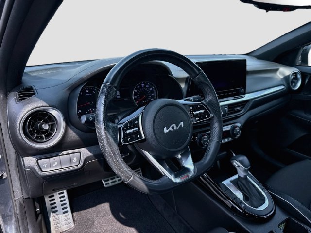 Used 2023 Kia Forte GT-Line w/ GT-Line Technology Package FWD image 9