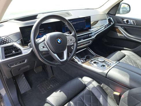 Used 2024 BMW X7 xDrive40i image 5