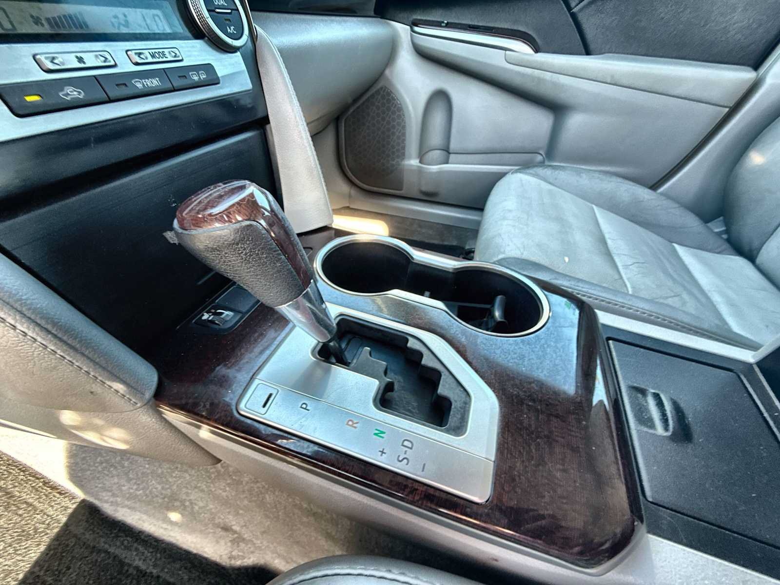 Used 2013 Toyota Camry XLE FWD image 15