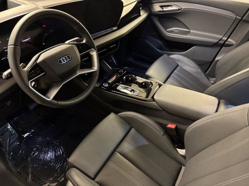New 2025 Audi Q6 e-tron Premium Plus image 9