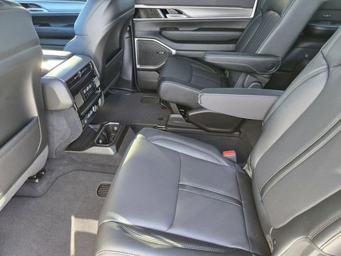 New 2026 Jeep Grand Wagoneer Limited AWD/4WD image 14