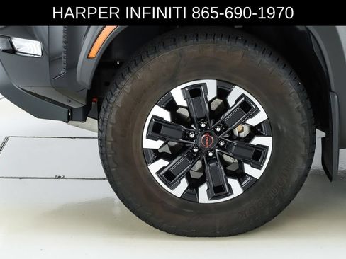 Used 2023 Nissan Frontier PRO-4X w/ Pro Convenience Package AWD/4WD image 5