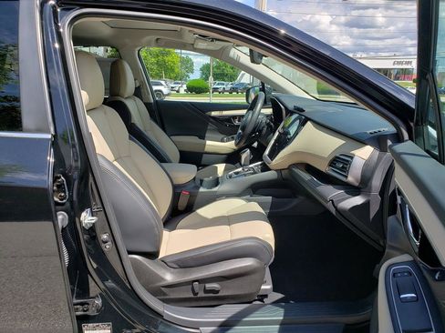 Used 2025 Subaru Outback Limited AWD/4WD image 18