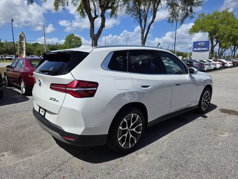 Used 2025 BMW X3 xDrive30i AWD/4WD image 3